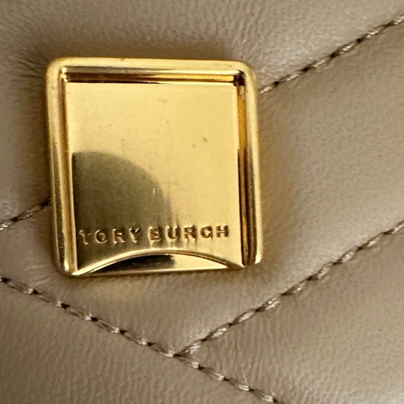 Tory Burch Gold Quilted Shoulder Bag - Picture 4 of 7